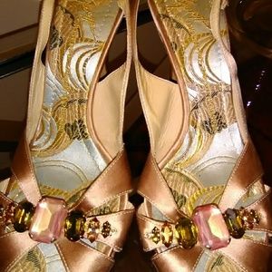 ❗️Sold❗️SULTRY STRAP HEELS w/Adornments